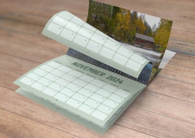 wall calendar on tabel